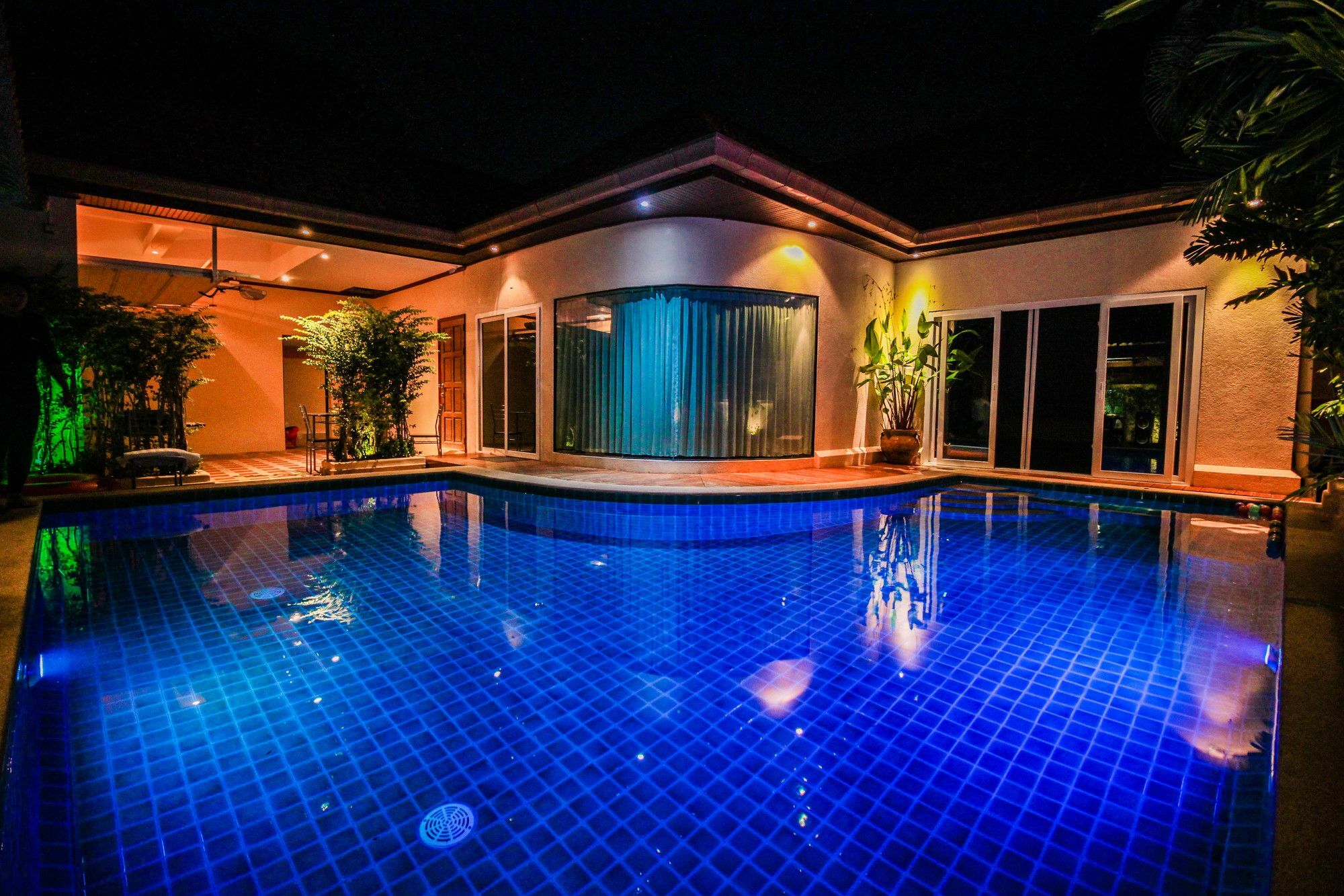Cosy Beach Pool Villas By Pattaya Sunny Rentals Buitenkant foto