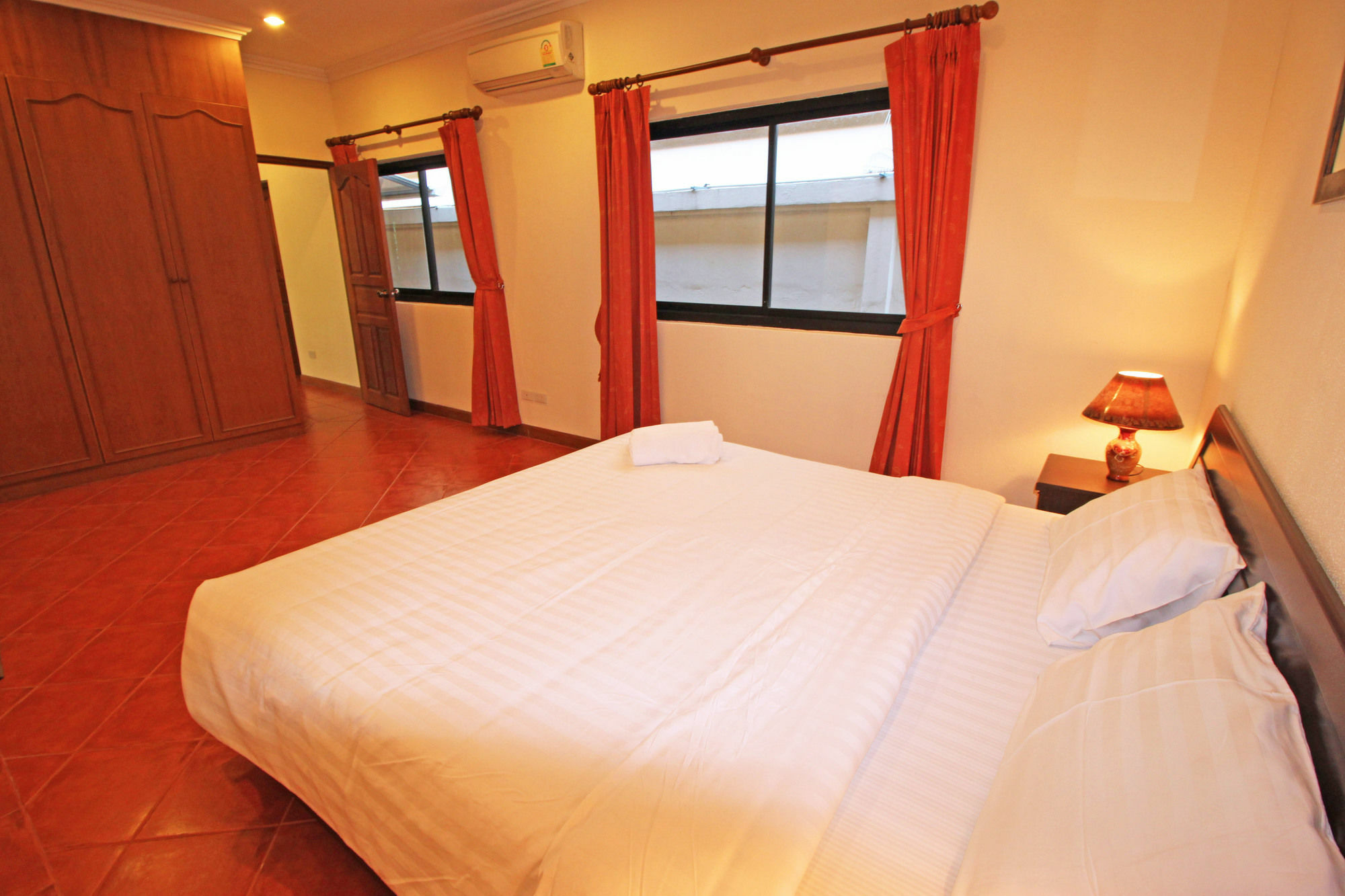 Cosy Beach Pool Villas By Pattaya Sunny Rentals Buitenkant foto