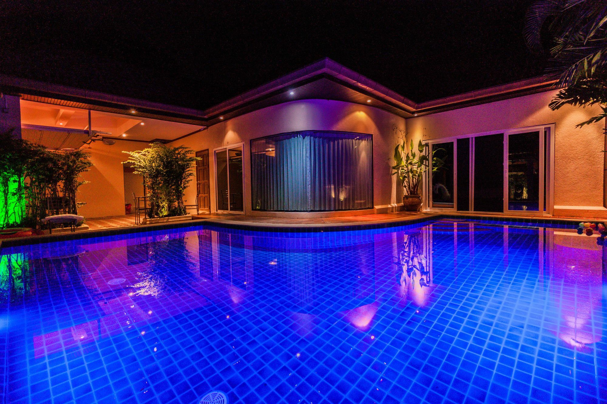 Cosy Beach Pool Villas By Pattaya Sunny Rentals Buitenkant foto