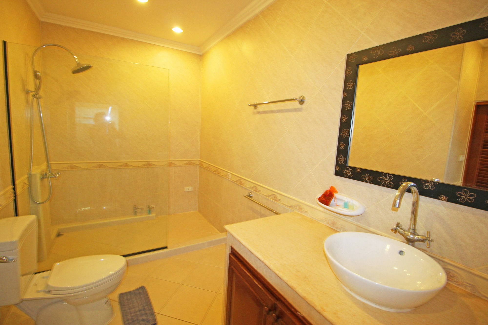 Cosy Beach Pool Villas By Pattaya Sunny Rentals Buitenkant foto
